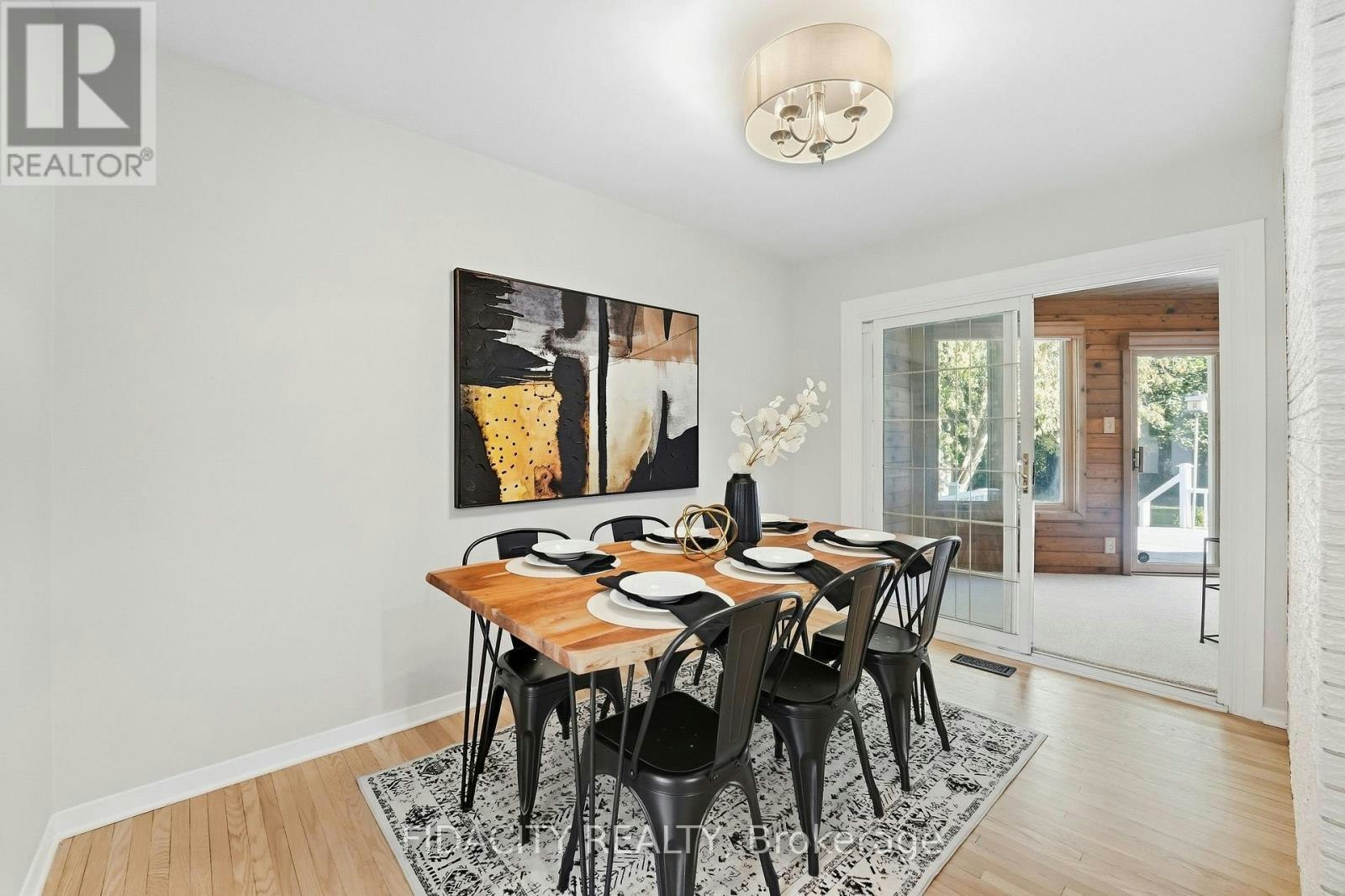36 Beverly Street, Ottawa, ON, K2S 0S2 - 14
