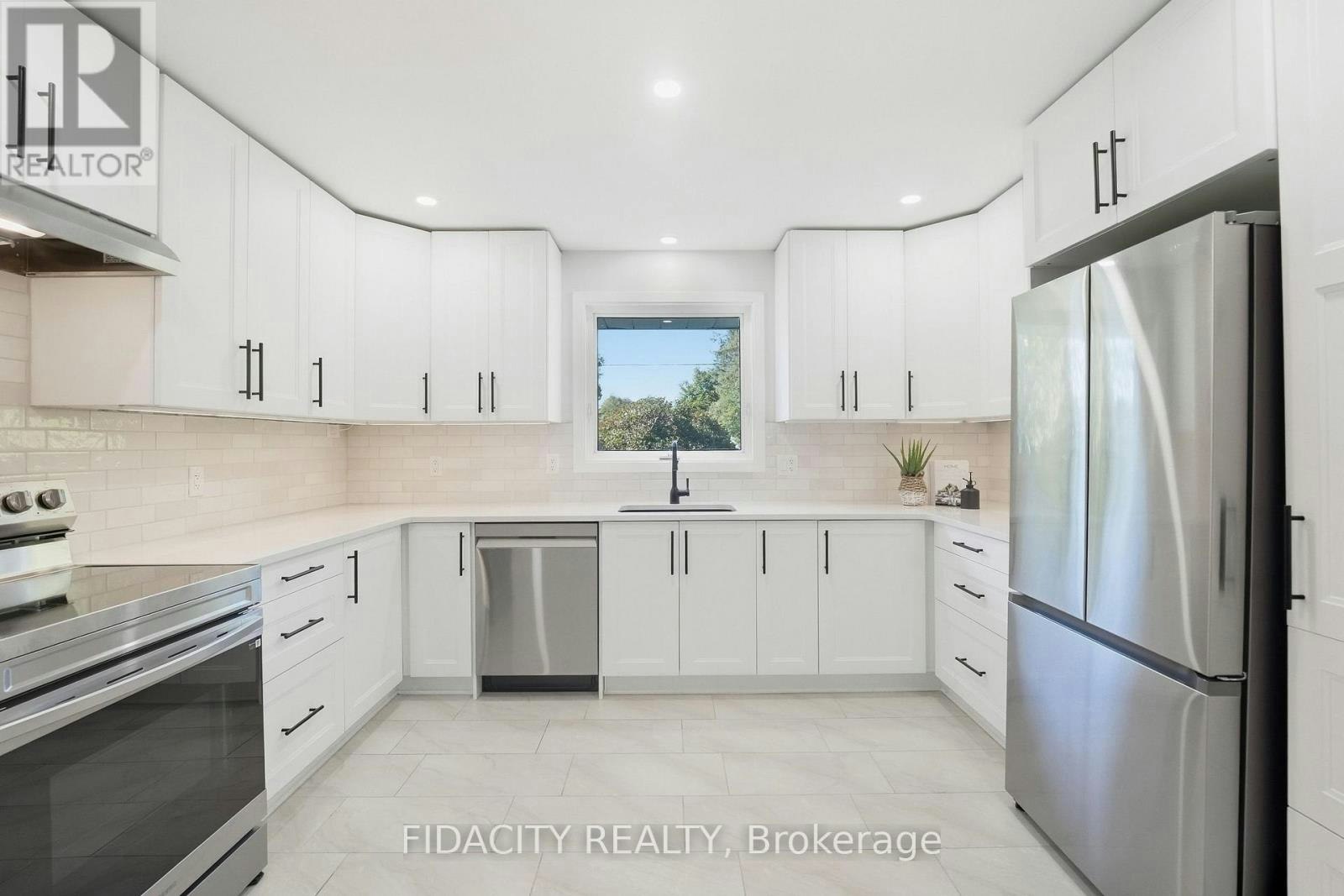 36 Beverly Street, Ottawa, ON, K2S 0S2 - 10