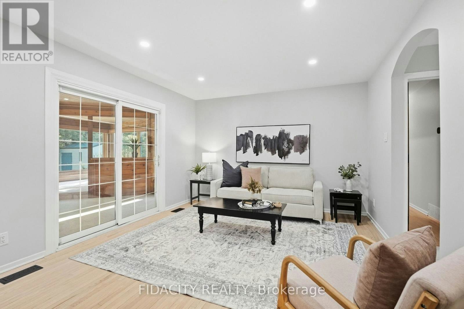 36 Beverly Street, Ottawa, ON, K2S 0S2 - 8