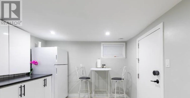 BSMT-112 Springhurst Avenue, Toronto, ON, M6K 1C1 - 5