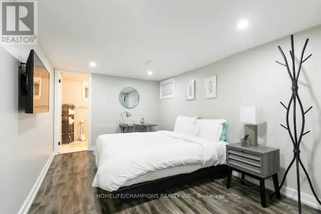 BSMT-112 Springhurst Avenue, Toronto, ON, M6K 1C1