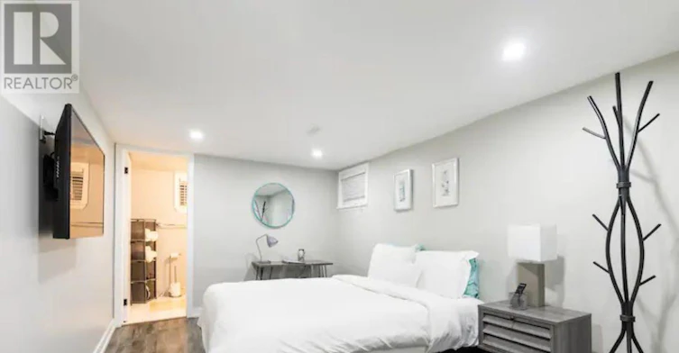 BSMT-112 Springhurst Avenue, Toronto, ON, M6K 1C1