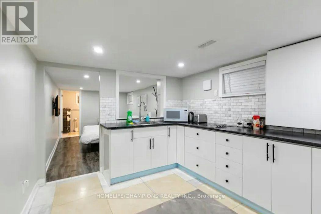 BSMT-112 Springhurst Avenue, Toronto, ON, M6K 1C1 - 7