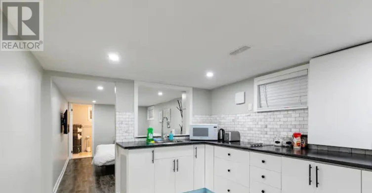 BSMT-112 Springhurst Avenue, Toronto, ON, M6K 1C1 - 7