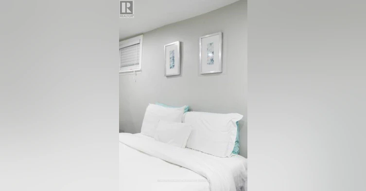 BSMT-112 Springhurst Avenue, Toronto, ON, M6K 1C1 - 12