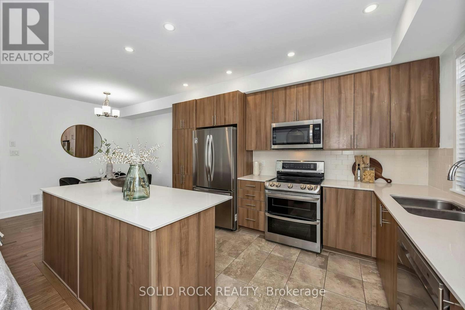 859 Solarium Avenue E, Ottawa, ON, K4M 0H1 - 9