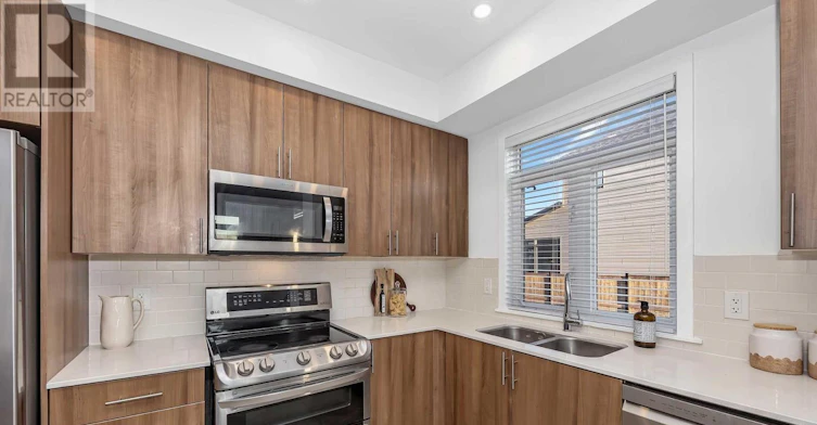859 Solarium Avenue E, Ottawa, ON, K4M 0H1 - 10