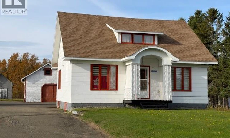 1287 Des Pionniers Avenue