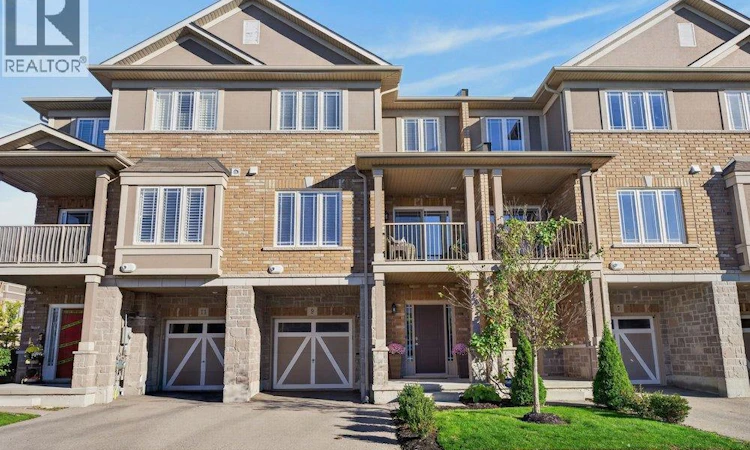 9 Bloom Crescent