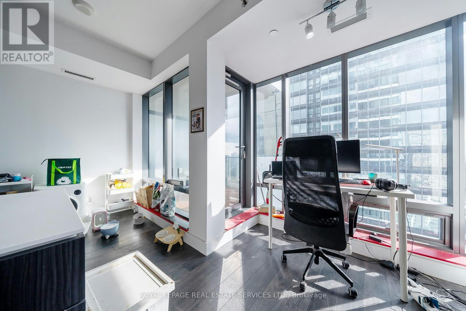 3704-5 St. Joseph Street, Toronto, ON, M4Y 1J6 - 8