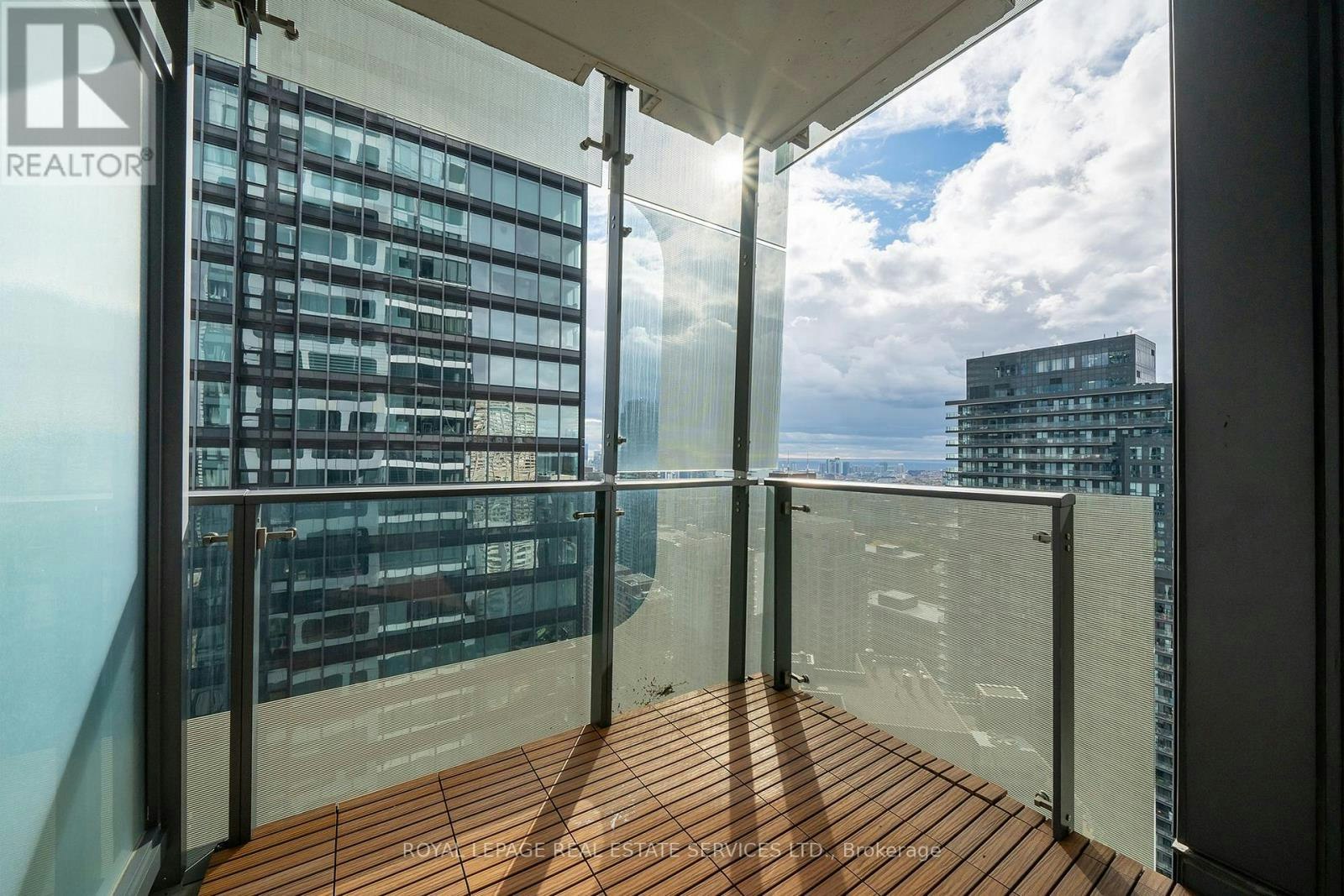 3704-5 St. Joseph Street, Toronto, ON, M4Y 1J6 - 12