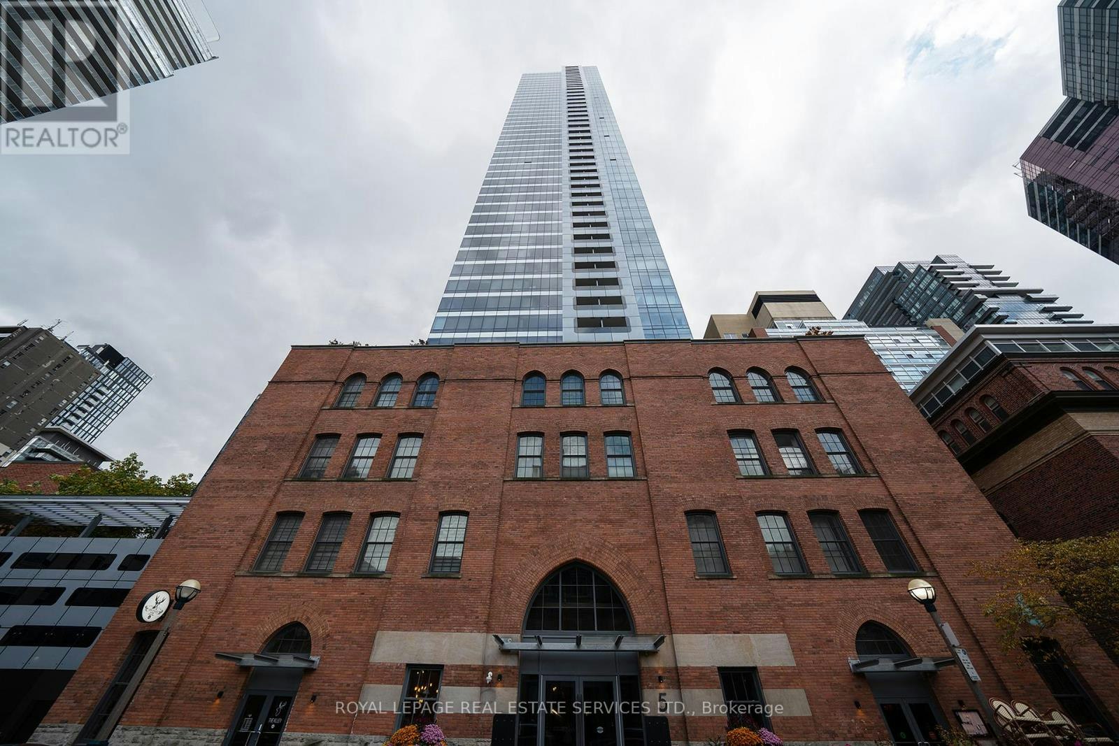 3704-5 St. Joseph Street, Toronto, ON, M4Y 1J6 - 30