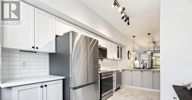 2453 Scholars Common, Burlington, ON, L7P 2W2 - 9
