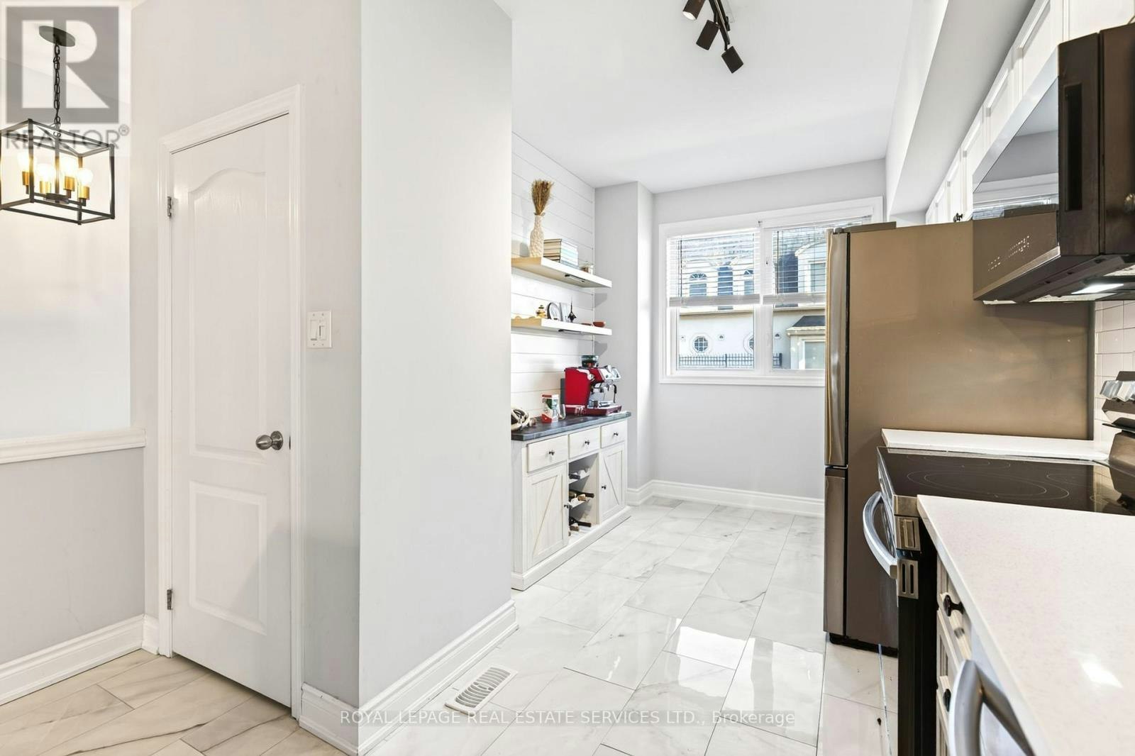 2453 Scholars Common, Burlington, ON, L7P 2W2 - 7