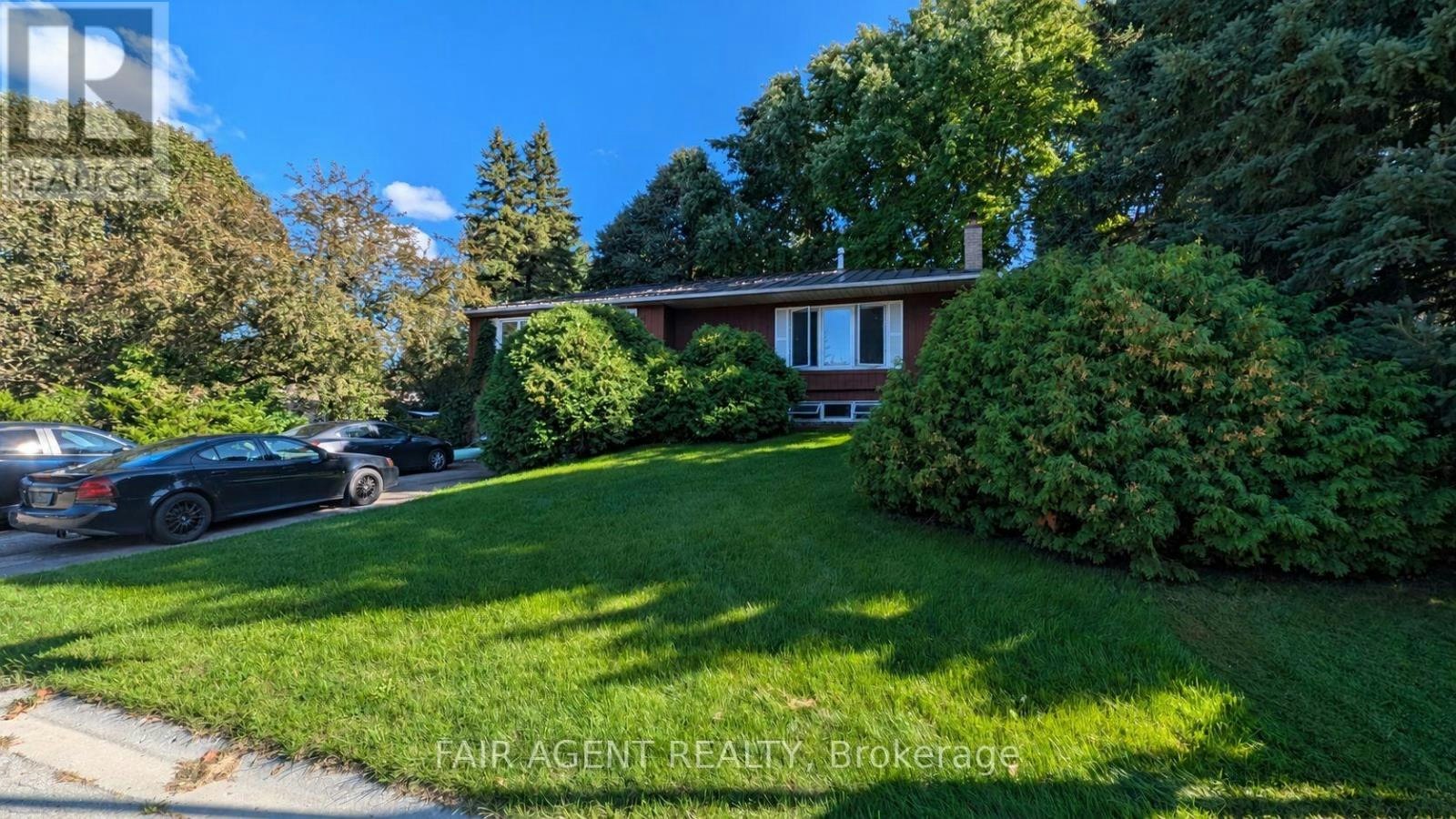 33 Maynard Drive, King, ON, L0G 1T0
