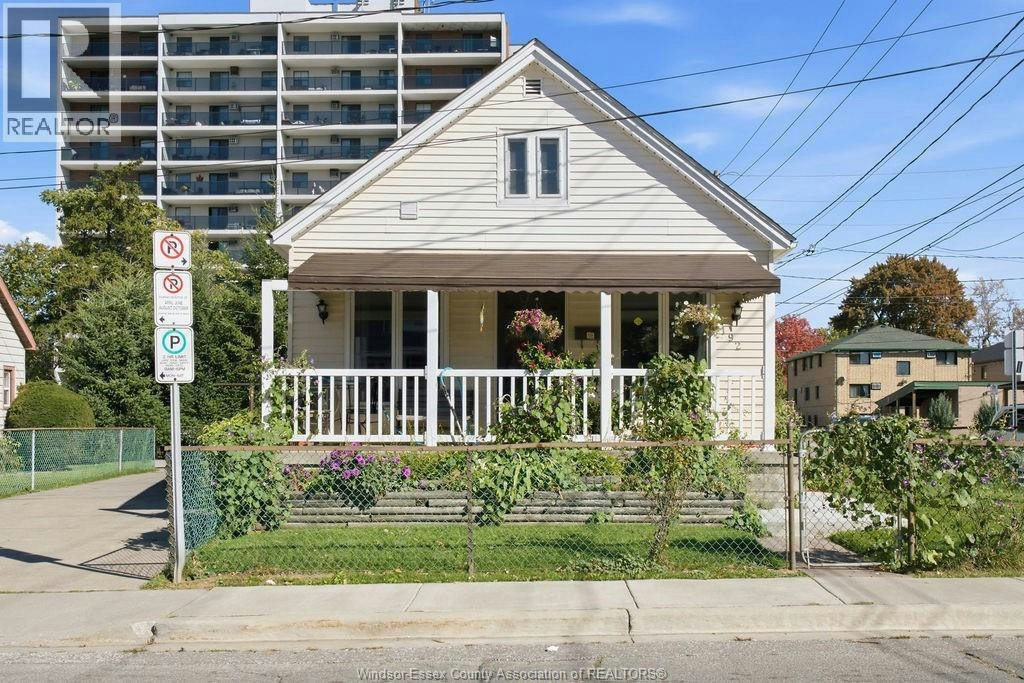 192 Parent Avenue, Windsor, ON, N9A 2B4