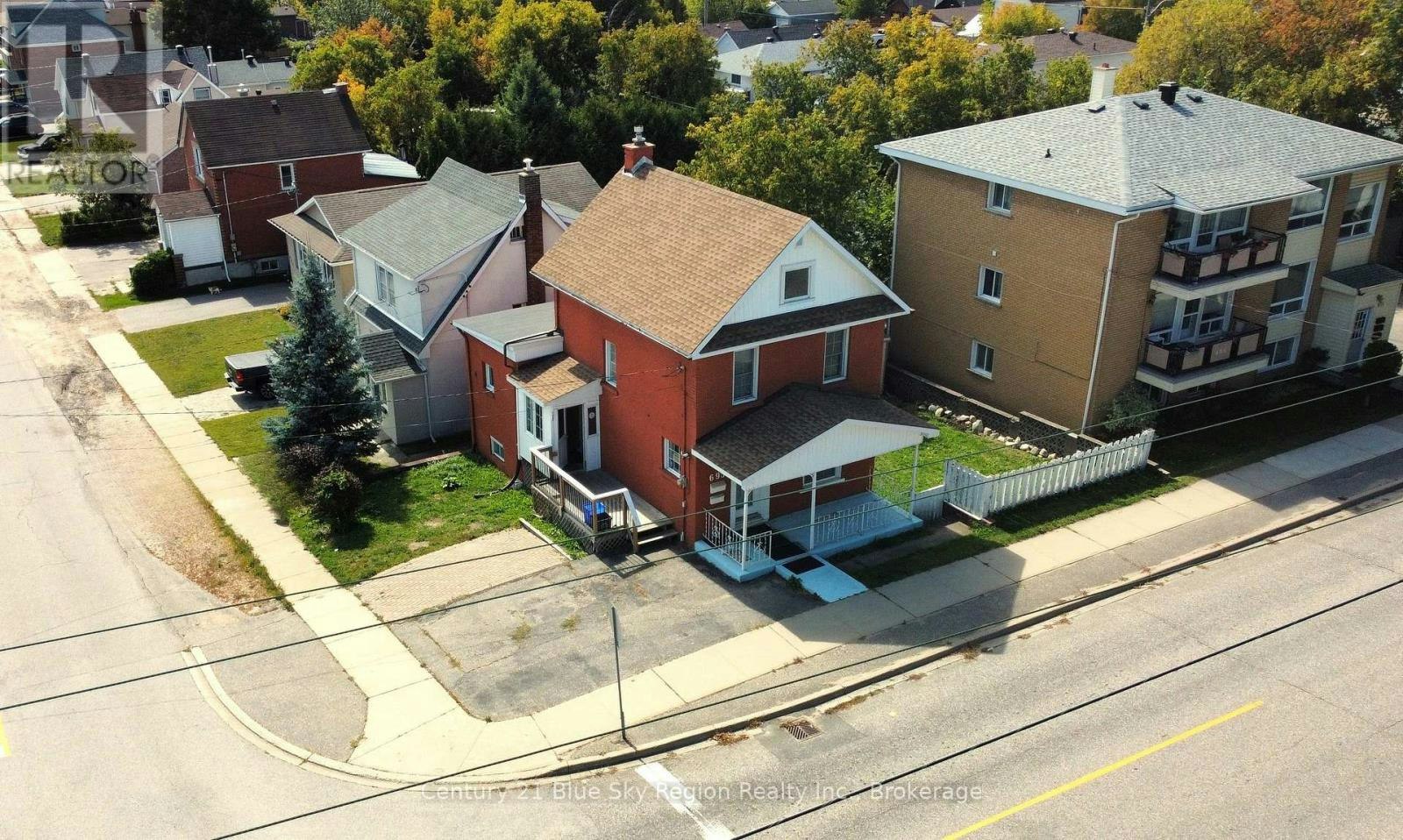 695 High Street, North Bay, ON, P1B 6R9
