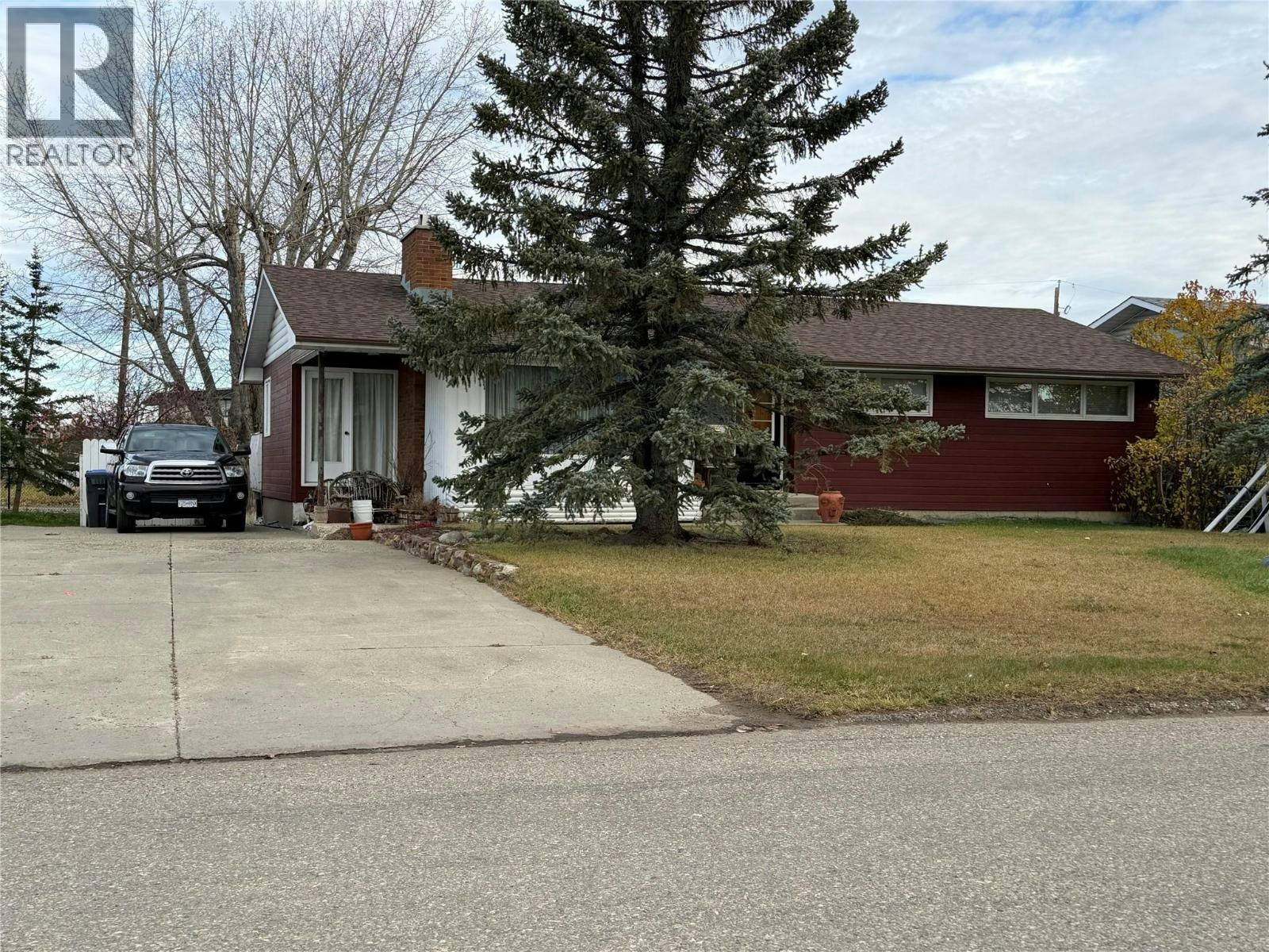 932 111 Avenue, Dawson Creek, BC, V1G 2X3