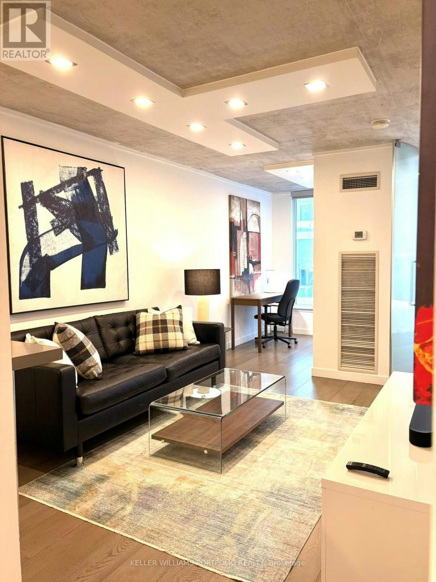 614-222 The Esplanade, Toronto, ON, M5A 4M8