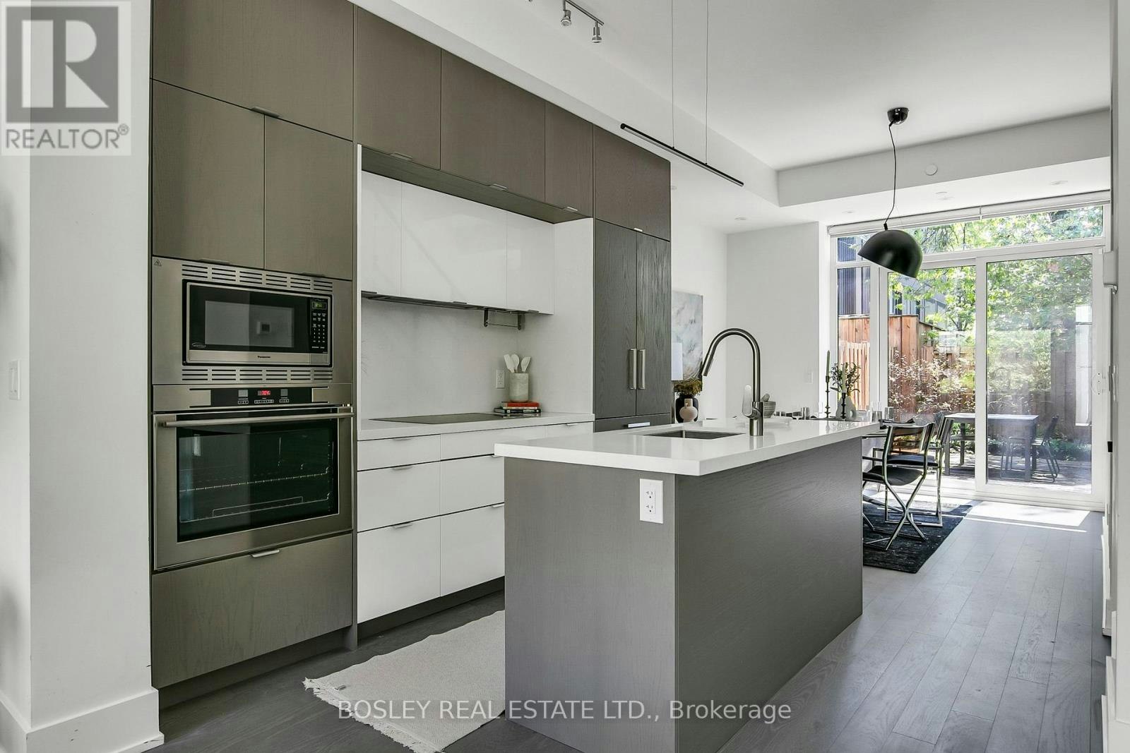 TH05-51 Paul Lane Gardens, Toronto, ON, M5T 2H6 - 9