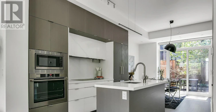 TH05-51 Paul Lane Gardens, Toronto, ON, M5T 2H6 - 9