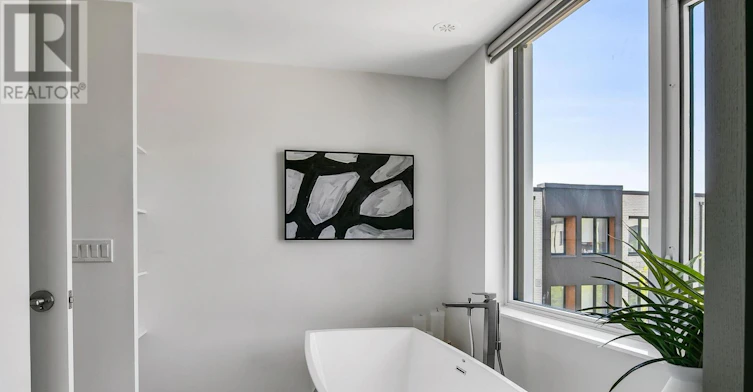 TH05-51 Paul Lane Gardens, Toronto, ON, M5T 2H6 - 37