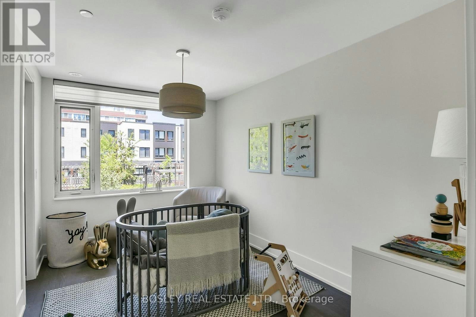 TH05-51 Paul Lane Gardens, Toronto, ON, M5T 2H6 - 21