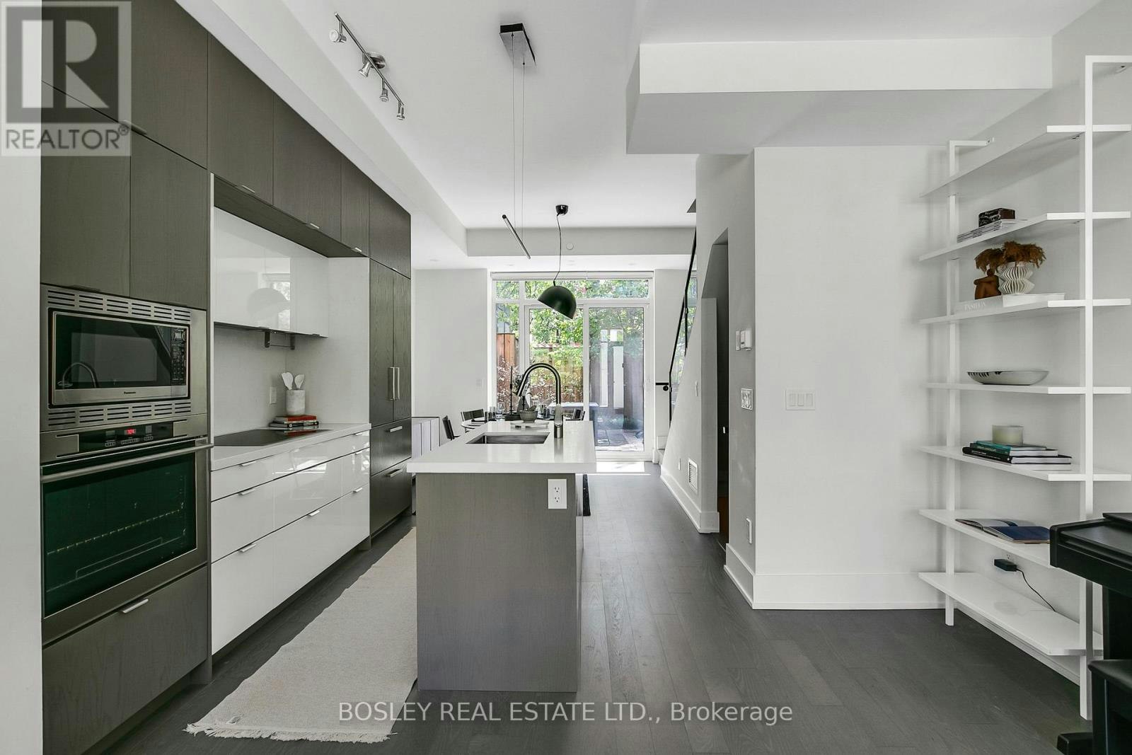 TH05-51 Paul Lane Gardens, Toronto, ON, M5T 2H6 - 8