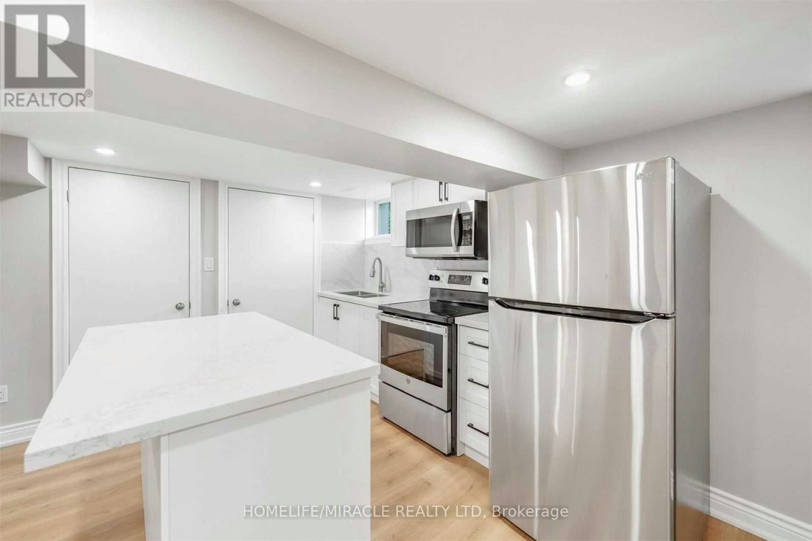 135 Central Park Boulevard N, Oshawa, ON, L1G 5Y6 - 7