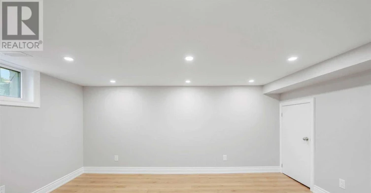 135 Central Park Boulevard N, Oshawa, ON, L1G 5Y6 - 8