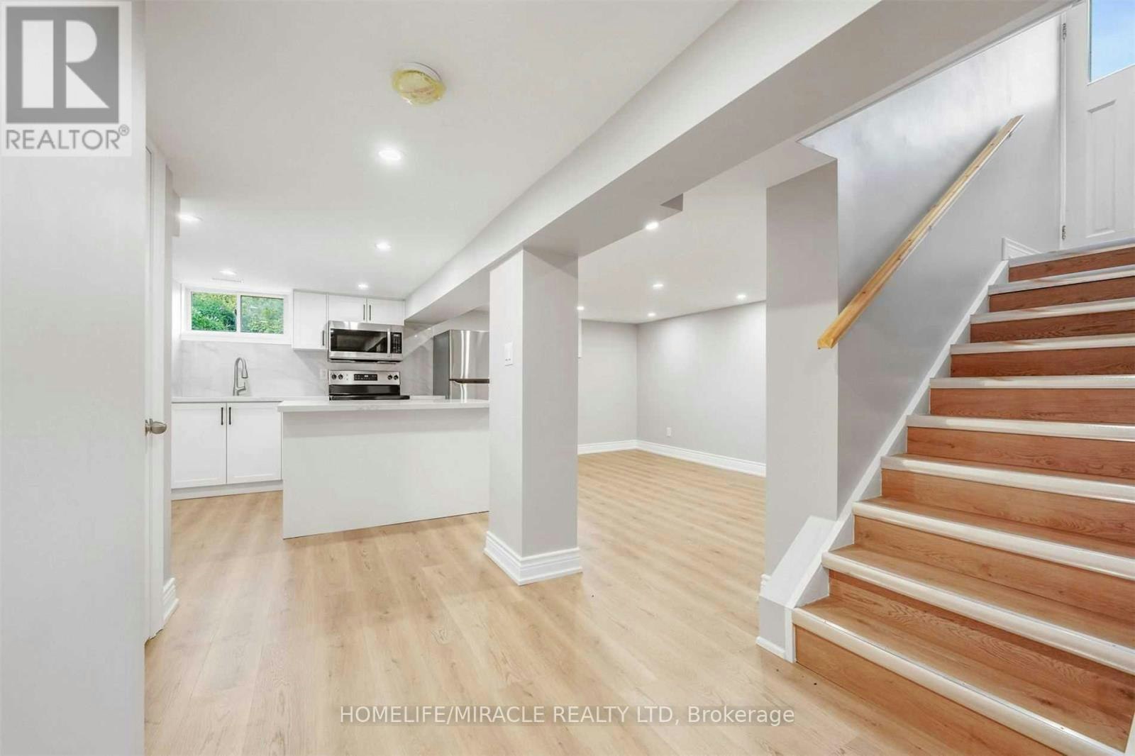135 Central Park Boulevard N, Oshawa, ON, L1G 5Y6 - 4