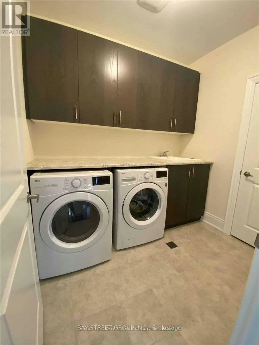 28 Macdonald Court, Richmond Hill, ON, L4E 1E9 - 12