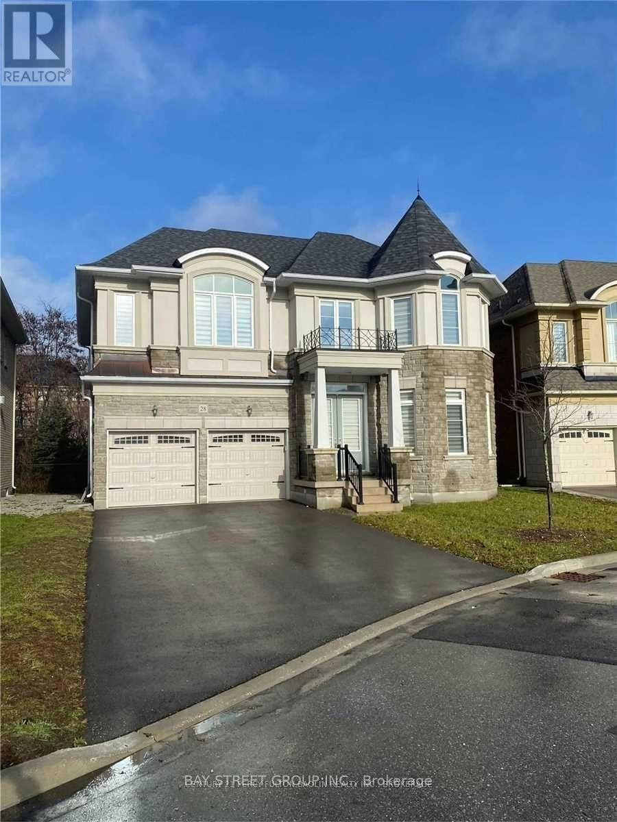 28 Macdonald Court, Richmond Hill, ON, L4E 1E9