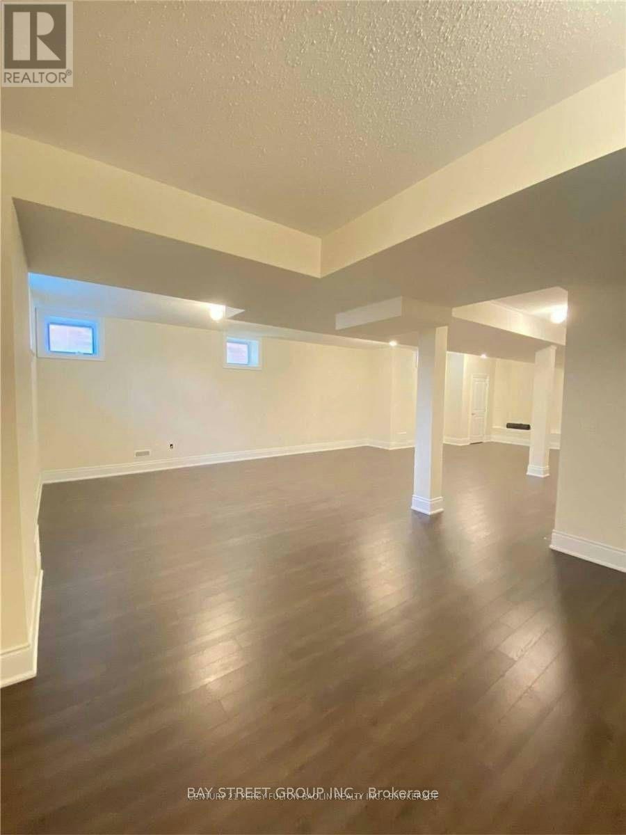 28 Macdonald Court, Richmond Hill, ON, L4E 1E9 - 25