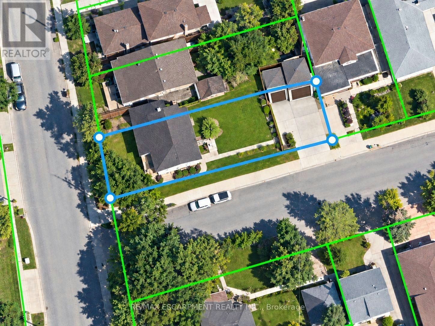 999 Caledonia Road, Toronto, ON, M6B 3Y9