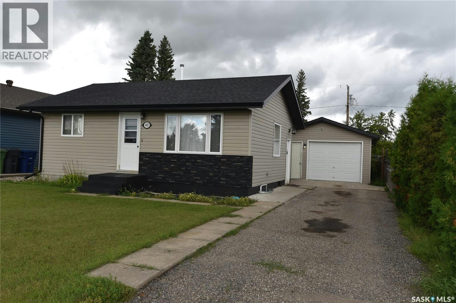 415 8th Avenue W, Nipawin, SK, S0E 1E0
