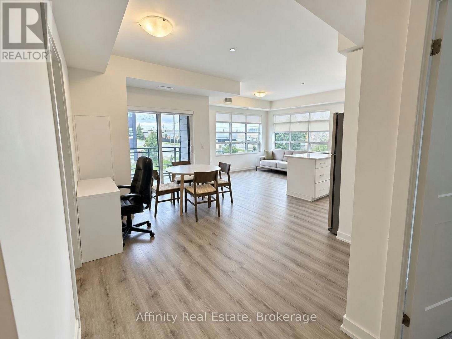 212-251 Northfield Drive E, Waterloo, ON, N2J 4G8 - 9