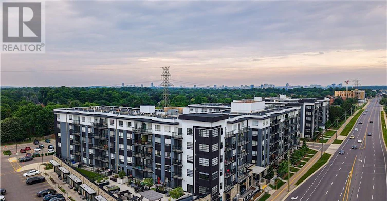 212-251 Northfield Drive E, Waterloo, ON, N2J 4G8