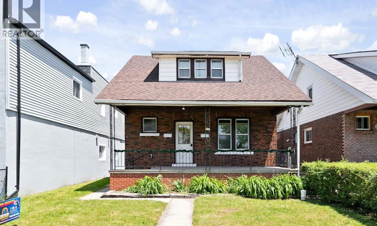 906 Elsmere