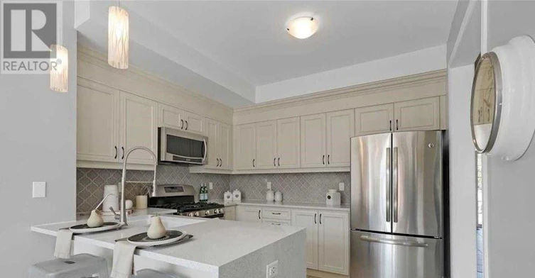 32 Mcdonald Crescent, Clarington, ON, L1B 0E2 - 3