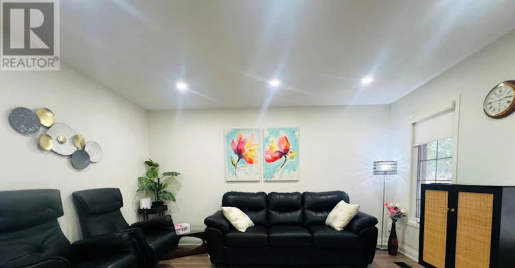 39 Bayside Gate, Whitby, ON, L1N 9W5 - 3