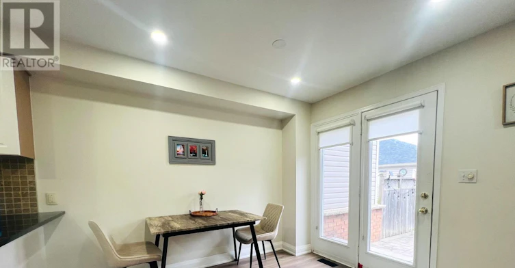 39 Bayside Gate, Whitby, ON, L1N 9W5 - 9