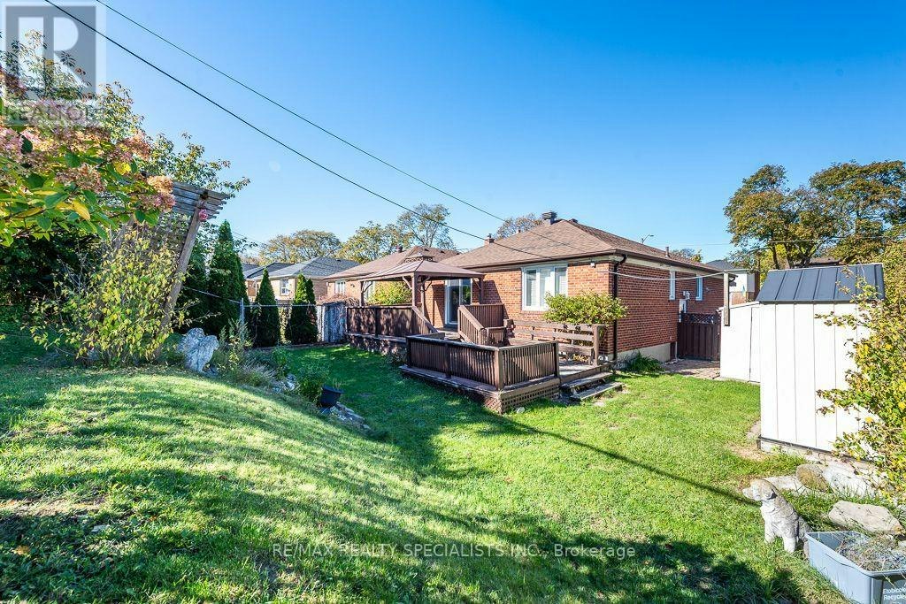 MAIN-79 Clearbrooke Circle, Toronto, ON, M9W 2E6 - 25