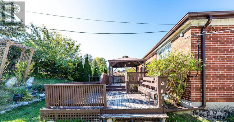 MAIN-79 Clearbrooke Circle, Toronto, ON, M9W 2E6 - 26