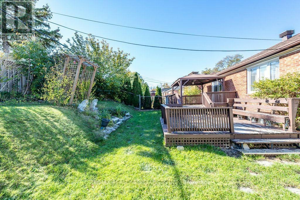 MAIN-79 Clearbrooke Circle, Toronto, ON, M9W 2E6 - 24