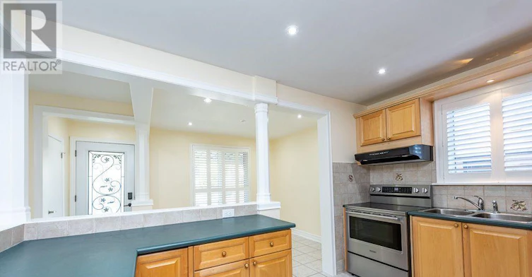 MAIN-79 Clearbrooke Circle, Toronto, ON, M9W 2E6 - 11