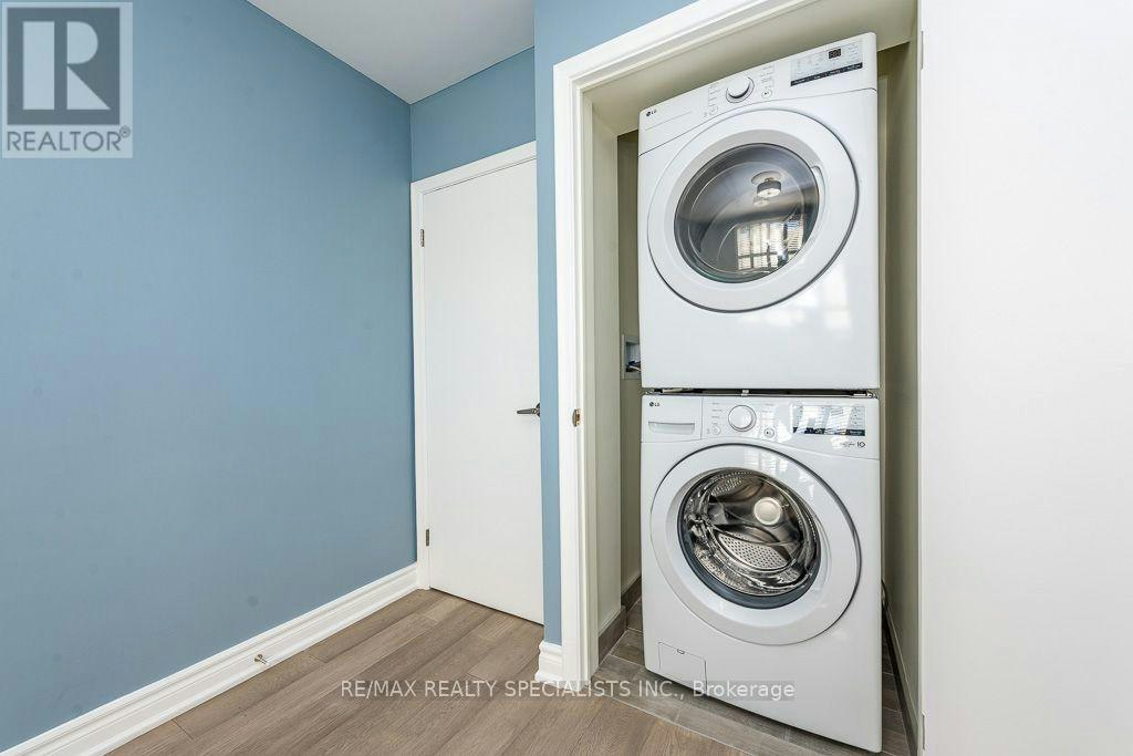 MAIN-79 Clearbrooke Circle, Toronto, ON, M9W 2E6 - 22