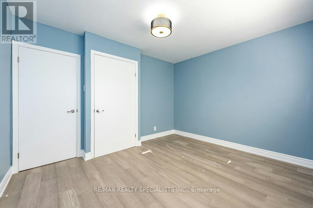 MAIN-79 Clearbrooke Circle, Toronto, ON, M9W 2E6 - 21