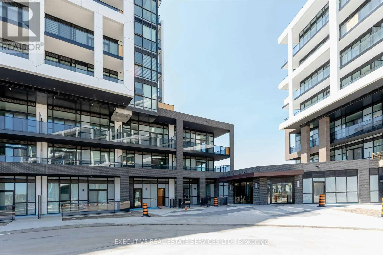802-50 George Butchart Drive, Toronto, ON, M3K 0C9 - 2