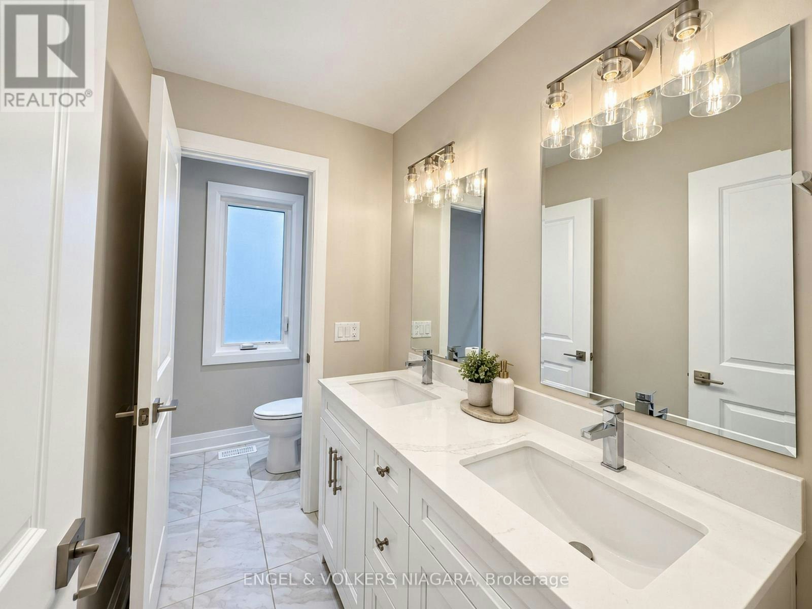 4499 Fourth Avenue, Niagara Falls, ON, L2E 4N4 - 43